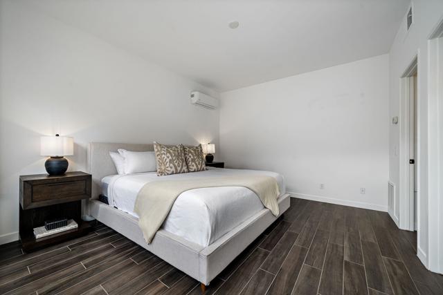 56765 Merion, La Quinta CA: https://media.crmls.org/mediaz/536b6ac3-93c6-4bd3-8ae0-9c04243c2e03.jpg