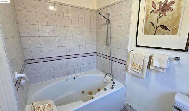 4943 Rice DR, San Jose CA: https://media.crmls.org/mediaz/536c5bcd-0986-4ce1-9337-3f0808400f28.jpg