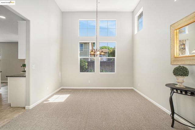 1008 Finn Way, Brentwood CA: https://media.crmls.org/mediaz/536c5c31-3ba8-415c-b24e-21d42d07176e.jpg