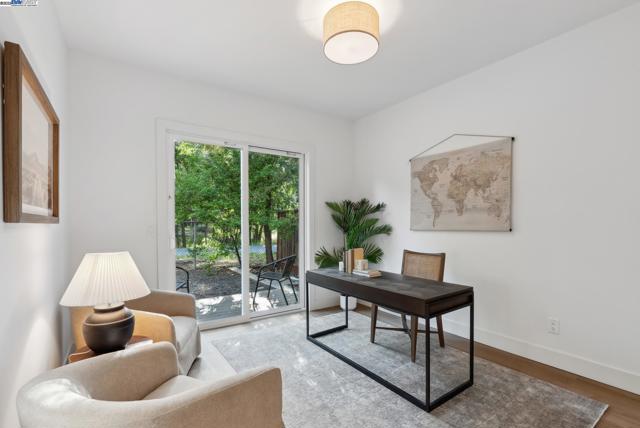 2129 Youngs Ct, Walnut Creek CA: https://media.crmls.org/mediaz/536c623a-a694-46ef-8cad-6bc06e844616.jpg