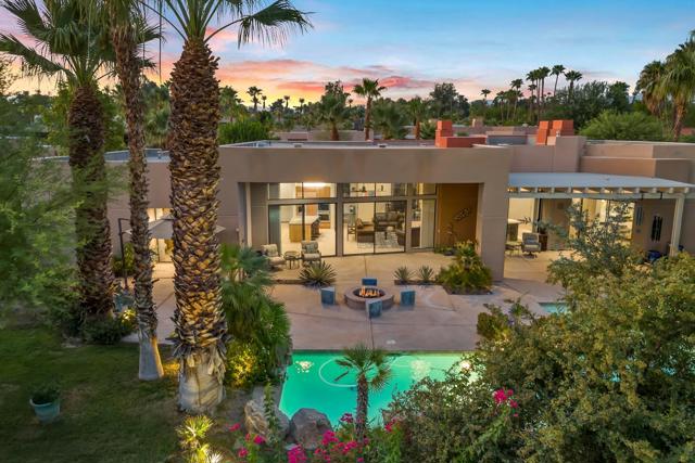 12 Boulder Lane, Rancho Mirage CA: https://media.crmls.org/mediaz/536cd19e-64fb-4c2f-aa6a-f8832afe6c18.jpg