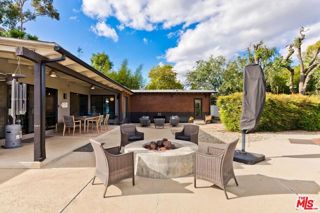 Image 22 of 33 For 8730 Encino Avenue