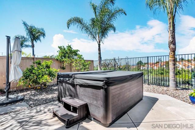 4252 Alta Vista Court, Oceanside CA: https://media.crmls.org/mediaz/536d5211-79b6-42ac-81eb-4c0164c98cb9.jpg