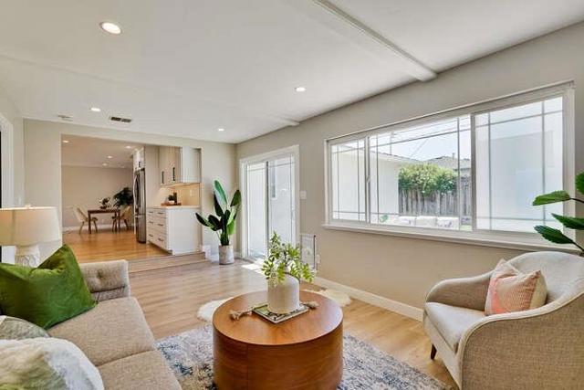 898 La Plata Plaza, Campbell CA: https://media.crmls.org/mediaz/536d8d6e-aac0-4101-b9e9-b508a20ca2d9.jpg