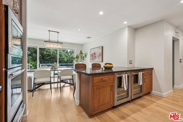 240 Oakhurst Lane, Arcadia CA: https://media.crmls.org/mediaz/536debc3-bd39-432f-b8d1-35352fc3fc71.jpg