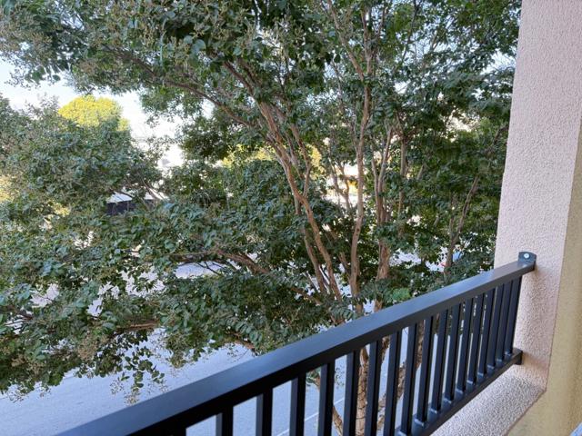 400 San Benito, Hollister CA: https://media.crmls.org/mediaz/53712697-9599-4039-91f2-c28d3f9980ef.jpg