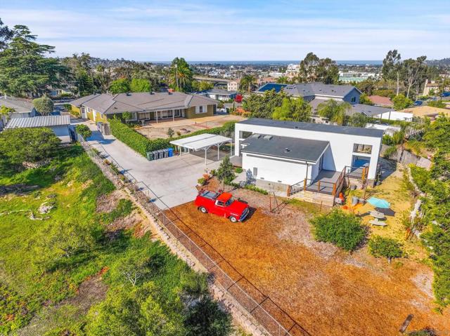 9226 Briercrest Dr, La Mesa CA: https://media.crmls.org/mediaz/537153c9-7d2b-4a93-9ee7-70c60fd8e305.jpg