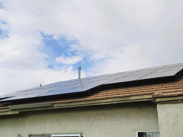 1992 Warwick Street, San Jacinto CA: https://media.crmls.org/mediaz/53728484-b184-4a30-8e88-55c2dfeecf99.jpg