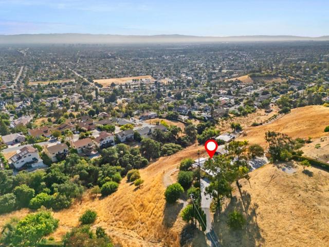 14990 Garcal Drive, San Jose CA: https://media.crmls.org/mediaz/53728c15-ac66-433f-be38-b98760a71499.jpg