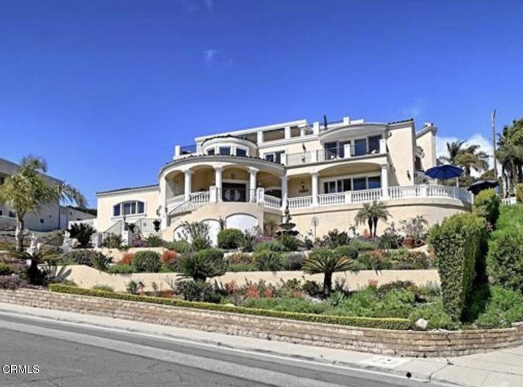 6153 Cobblestone Drive