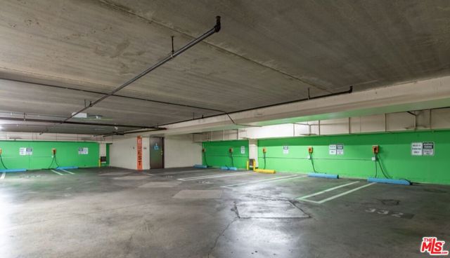 10535 Wilshire Boulevard, Los Angeles CA: https://media.crmls.org/mediaz/53737986-3463-4f6d-a326-67e22e76cc18.jpg