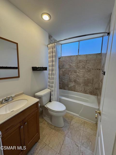 2722 Appalachian Court, Westlake Village CA: https://media.crmls.org/mediaz/5373b115-04f8-4c2f-ad9c-9204bb25618f.jpg
