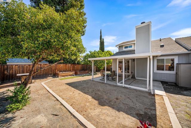 473 Andrea Cir, Livermore CA: https://media.crmls.org/mediaz/53741d5a-8823-4042-9393-a7abef819306.jpg