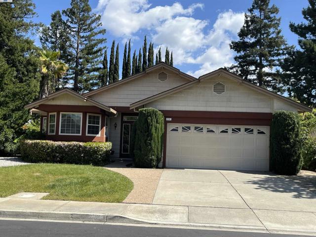 4182 Garatti Court, Pleasanton CA: https://media.crmls.org/mediaz/53747c0e-93aa-4955-a088-693a65d14e78.jpg