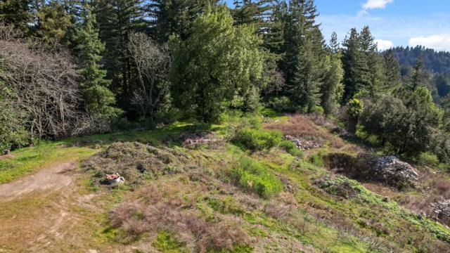 22981 Highway 17, Los Gatos CA: https://media.crmls.org/mediaz/5375251d-d2c6-4408-b18c-91e5f9a58953.jpg