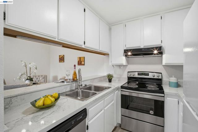 267 Famoso Plz, Union City CA: https://media.crmls.org/mediaz/5375de53-bd58-41e6-93e4-9607484997ba.jpg