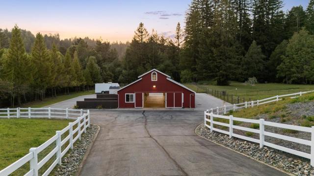 23020 Old Santa Cruz Highway, Los Gatos CA: https://media.crmls.org/mediaz/5375fcca-93fe-4fd1-87a0-a0df3dd68669.jpg
