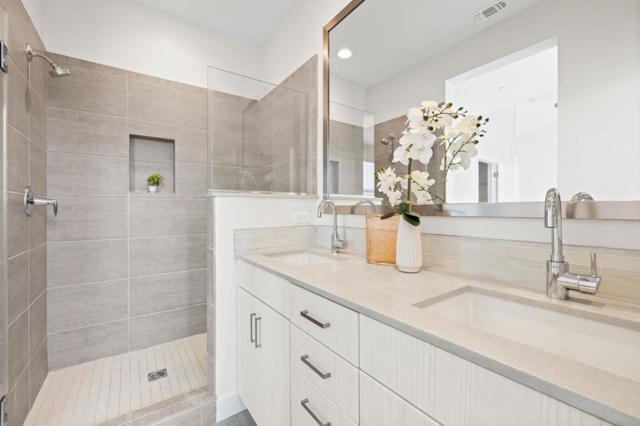 1307 Pullman Way, Oakland CA: https://media.crmls.org/mediaz/53768828-6fd9-4601-9c93-3920aeee09f2.jpg