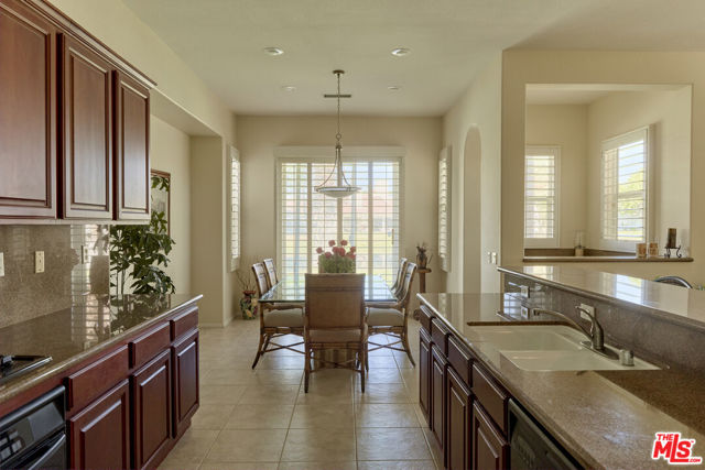 10 Wimbledon Circle, Rancho Mirage, CA 92270