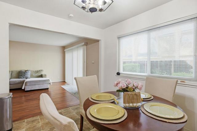 503 W Fox Court, Redwood City CA: https://media.crmls.org/mediaz/53778f23-f870-4caa-bfa1-b9d273da35e1.jpg