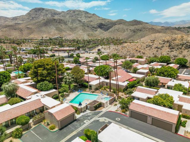70100 Mirage Cove Drive, Rancho Mirage CA: https://media.crmls.org/mediaz/53792979-9312-4b82-8796-b9bfbb9fddc4.jpg