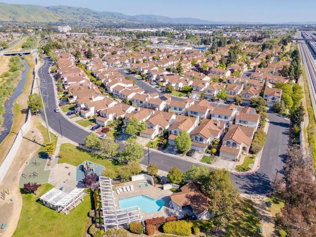 356 Meadowhaven Way, Milpitas CA: https://media.crmls.org/mediaz/537965bb-c524-474e-9fe5-65de878e5802.jpg