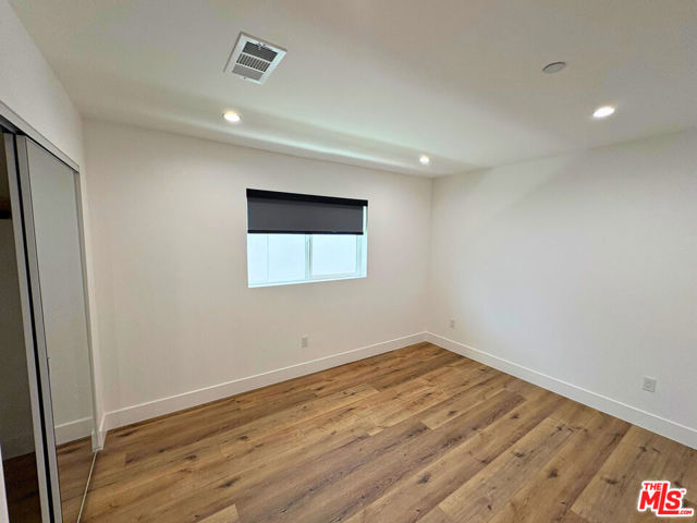 4454 Clinton Street, Los Angeles CA: https://media.crmls.org/mediaz/53796f64-c550-4d58-9e1a-344db0411b09.jpg