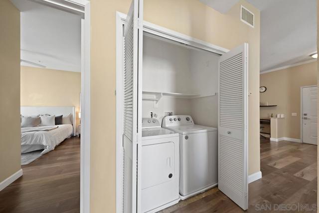 12362 Carmel Country Rd, San Diego CA: https://media.crmls.org/mediaz/5379cd0b-a086-40d2-8139-73b1db38d78d.jpg