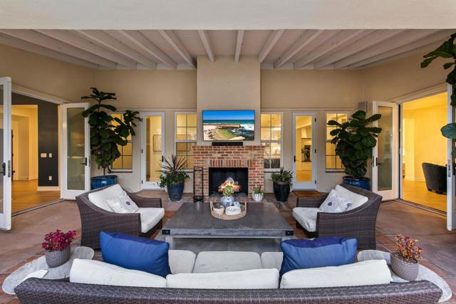 Detail Gallery Image 3 of 45 For 14271 Caminito Lazanja, San Diego,  CA 92127 - 4 Beds | 4/1 Baths