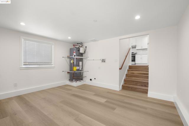 1437 Portland Ave, Albany CA: https://media.crmls.org/mediaz/537a3de5-9efd-41b5-b925-85de85e2f409.jpg