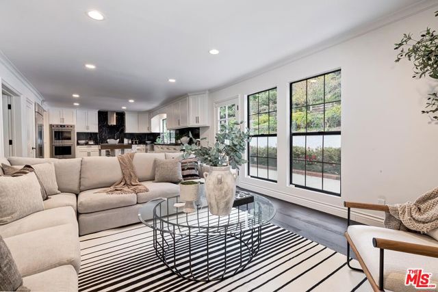 Drew Fenton | 1060 Chantilly Road Los Angeles CA | MLS: 7551623