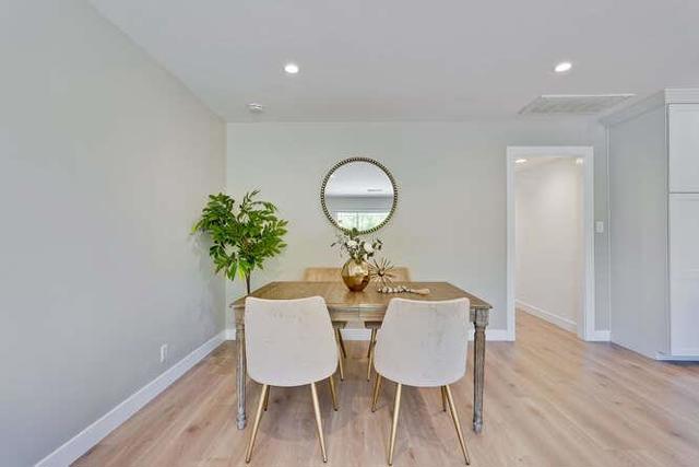 898 La Plata Plaza, Campbell CA: https://media.crmls.org/mediaz/537aac4d-2280-4d99-abb6-05ef0aa17015.jpg