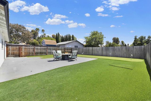 231 Cananea Street, Vista CA: https://media.crmls.org/mediaz/537ab158-c165-48e7-a558-1c1ad9cf8f93.jpg