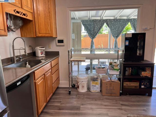 2748 Eastgate Ave, Concord CA: https://media.crmls.org/mediaz/537b0e0e-f317-4aa9-b330-b7fb05ad2e66.jpg