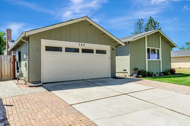 720 Glenburry Way, San Jose CA: https://media.crmls.org/mediaz/537b1bb7-027b-4bae-ac1b-c2d9e7873e08.jpg