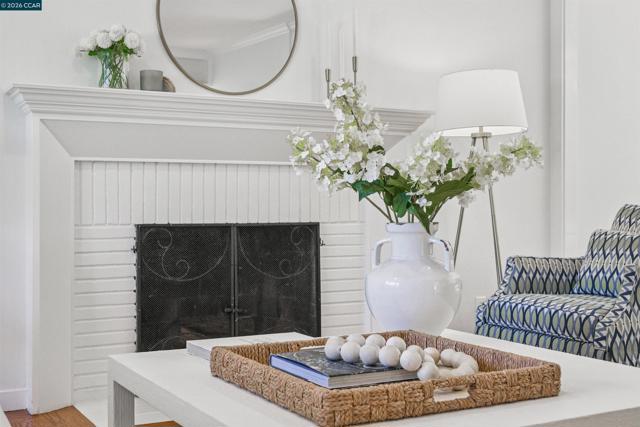 3231 Camino Colorados, Lafayette CA: https://media.crmls.org/mediaz/537b1e91-f5f0-4203-b0b5-c81a8323952f.jpg