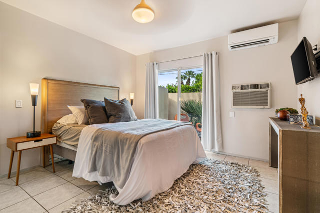 610 S Camino Real, Palm Springs CA: https://media.crmls.org/mediaz/537b3ae0-0a60-4332-8f75-7e554da5c801.jpg