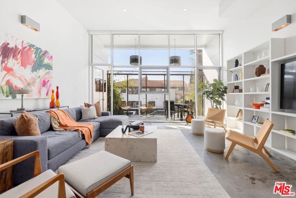 803 Wilcox Avenue #4