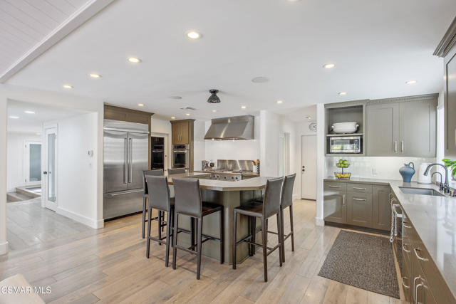 6972 Grasswood Avenue, Malibu CA: https://media.crmls.org/mediaz/537b9c40-c524-401e-94c4-7c99de4746a3.jpg