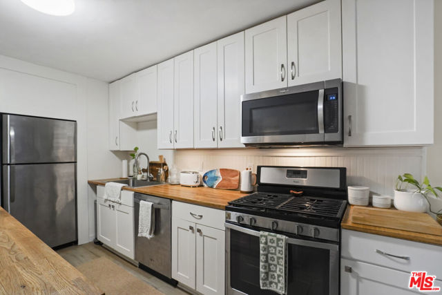 6472 Cavalleri Road photo 3