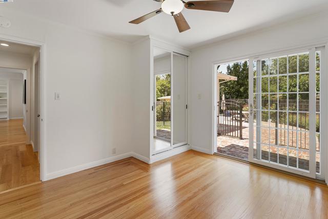 3252 Woodview Dr, Lafayette CA: https://media.crmls.org/mediaz/537bf2e3-d34c-4fb4-8912-8c61b8d3e324.jpg