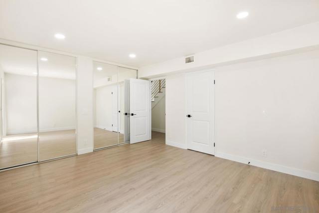 9956 Cummins Pl, San Diego CA: https://media.crmls.org/mediaz/537d8216-8361-41f9-bb74-c1d42f82a2a6.jpg