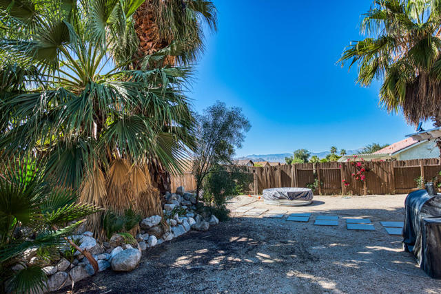 80917 Brown Street, Indio CA: https://media.crmls.org/mediaz/537d87ff-71a4-43be-8413-f20eb8824576.jpg