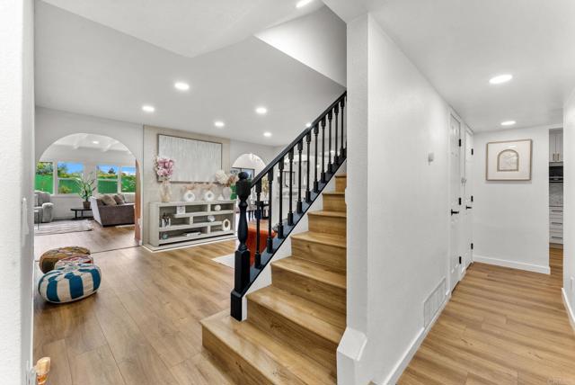 Detail Gallery Image 6 of 43 For 4055 Mount Albertine Ave, San Diego,  CA 92111 - 5 Beds | 4 Baths