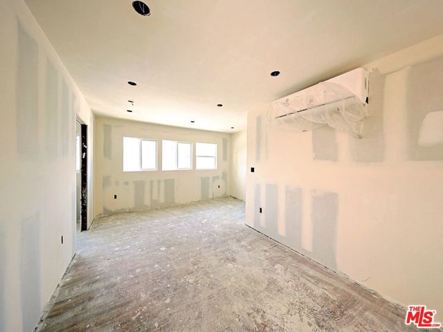 14426 Friar Street photo 38