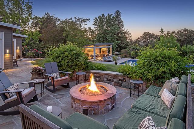 275 Eleanor Drive, Woodside CA: https://media.crmls.org/mediaz/537fbc7b-187e-4209-a66d-e2811d8cfd47.jpg