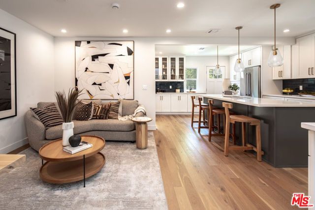 1363 S Curson Avenue, Los Angeles CA: https://media.crmls.org/mediaz/538065d4-cfae-4f07-bd1f-028d466a4937.jpg