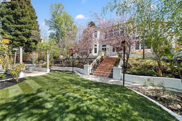 45221 Rutherford Ter, Fremont CA: https://media.crmls.org/mediaz/5380eb46-a0ec-4b3e-80b2-09712268ef66.jpg