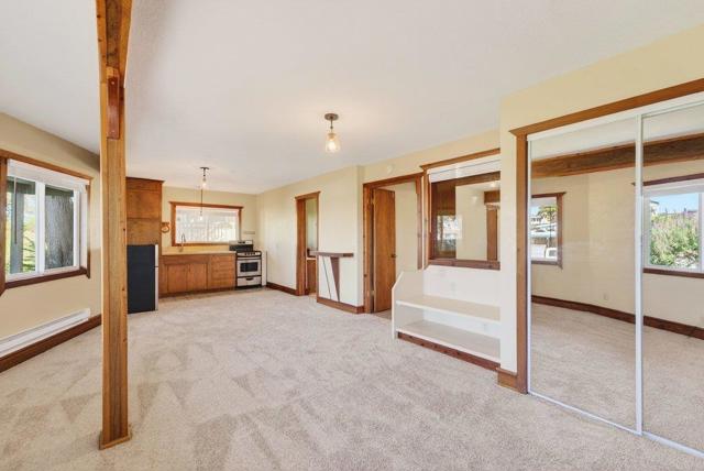 1 Gray Way, Watsonville CA: https://media.crmls.org/mediaz/53810443-8c64-4dd0-94c4-e4a806fa0588.jpg