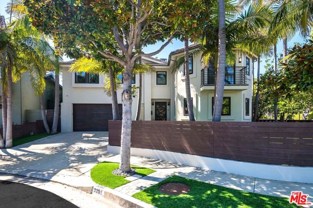 3201 Viola Place, Marina del Rey CA: https://media.crmls.org/mediaz/538169e2-b1fa-442b-b2be-5851b0b944db.jpg